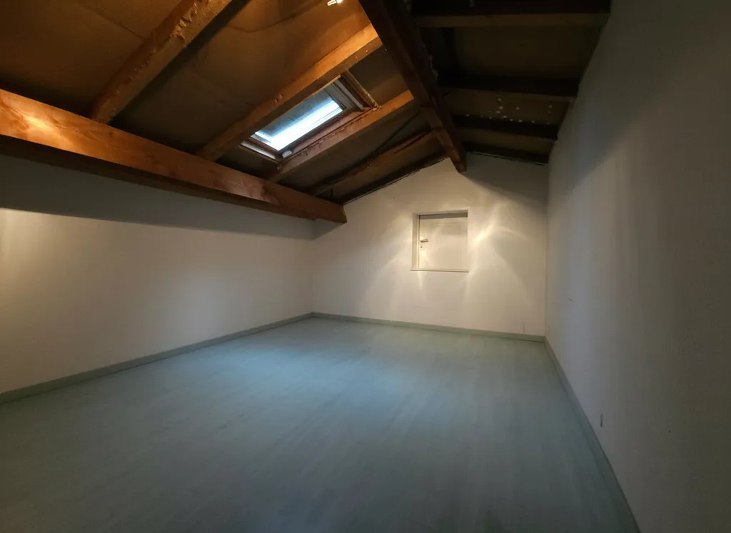 Pièces - Maison avec Piscine et Dépendance à Poucharramet