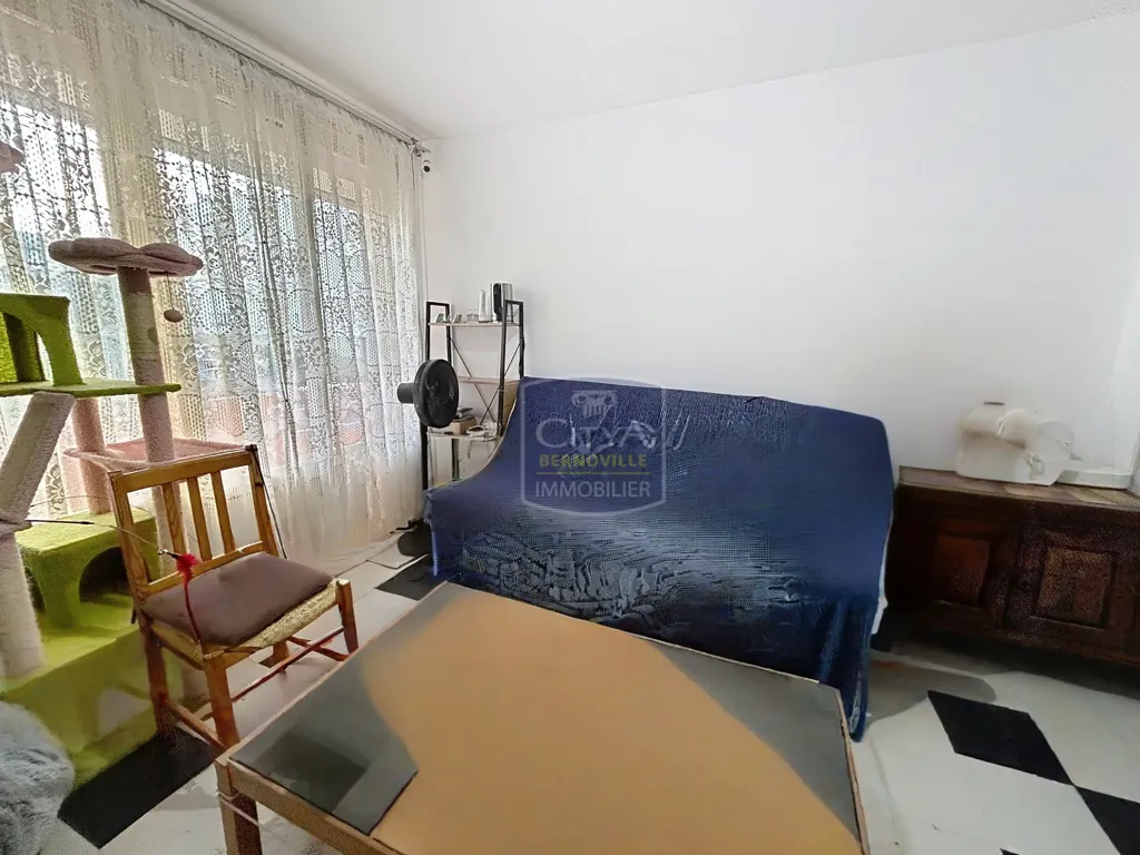 Elutuba - Flat with Balcony in Saint-Quentin