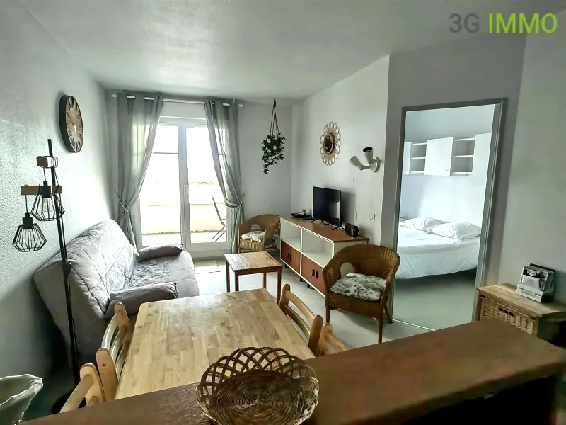 Elutuba - T2 Apartment with Pool in Port Guillaume