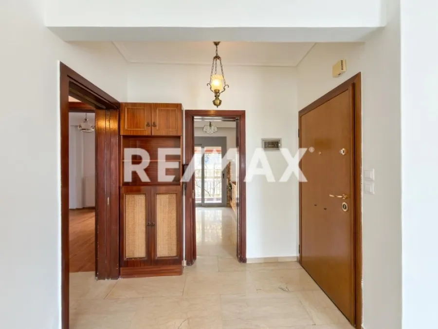 hallway_entrance