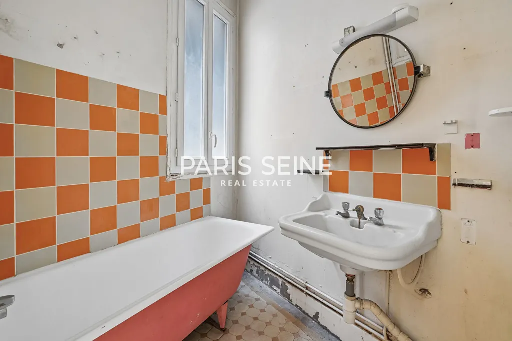 Bagni - Rare 5-Piece Apartment with View in Invalides