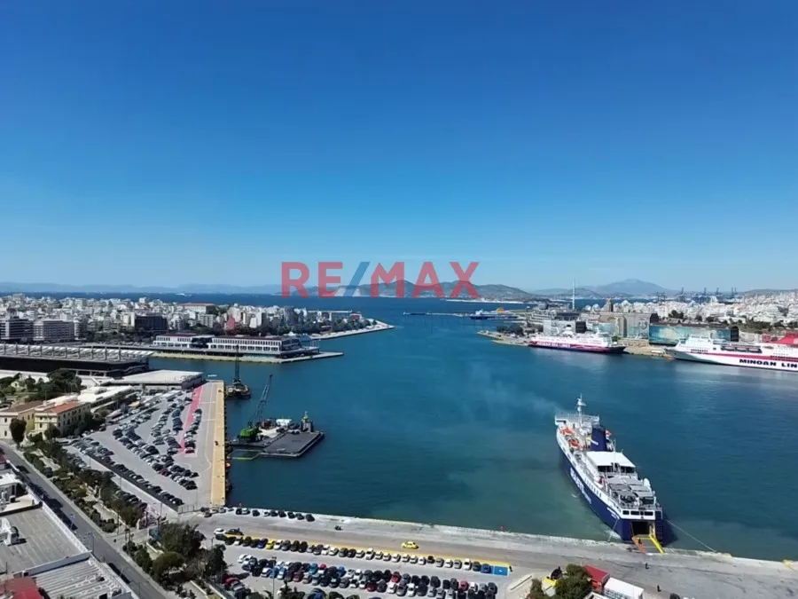 Vista aerea - Commercial Space with Harbour View in Piraeus