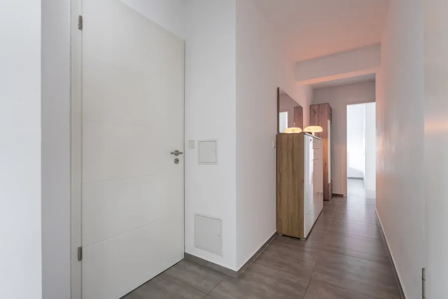 hallway_entrance