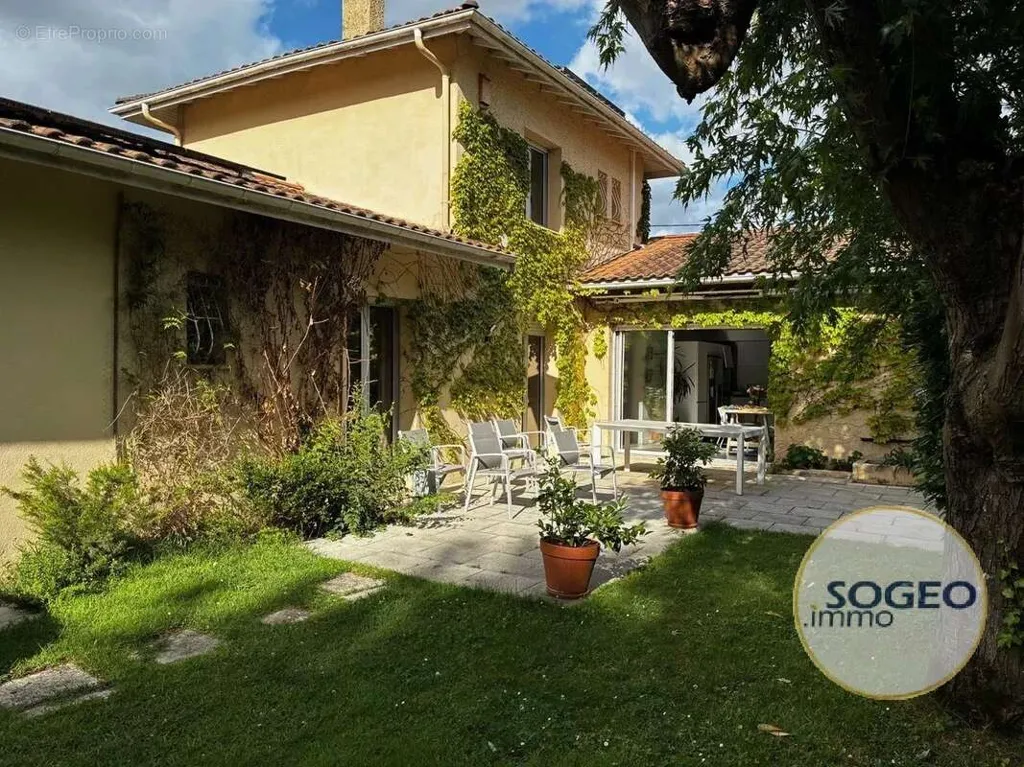 Terrasse - Villa d'Architecte avec Cabinet à Talence