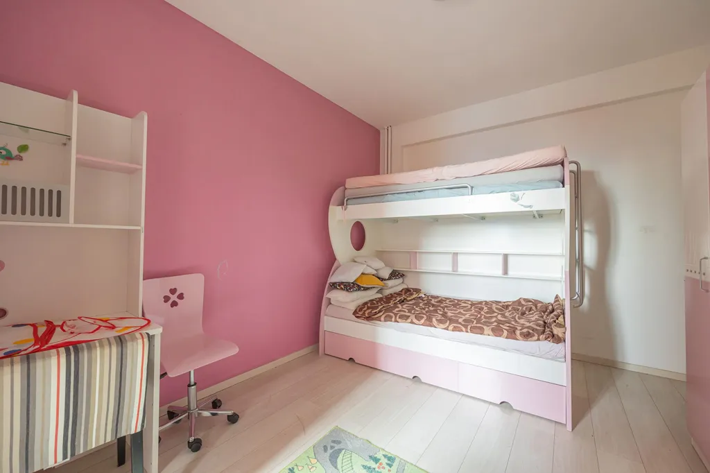Bedrooms - Renovated Apartment with Park View in Antwerp