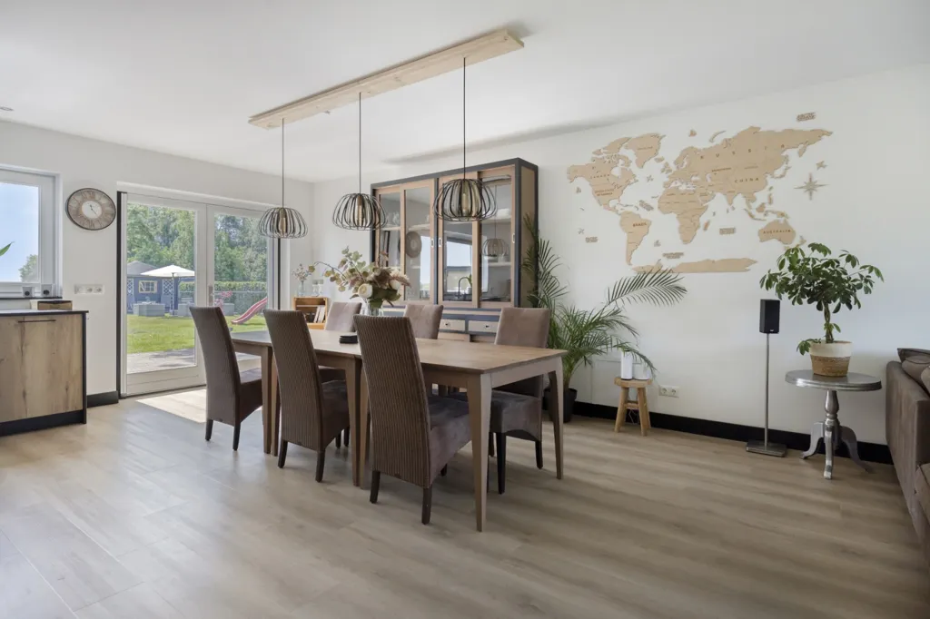 Salle à manger - Modernised House with Canal View in Bergentheim