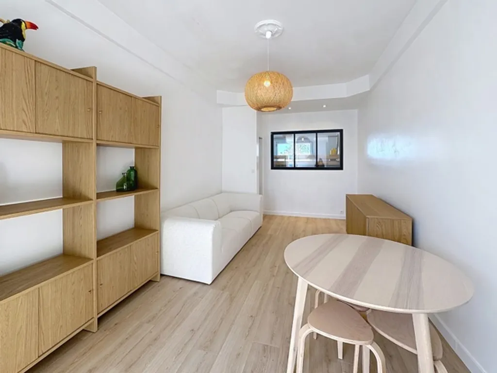 Elutuba - Bright 2-Bedroom Apartment in Uccle