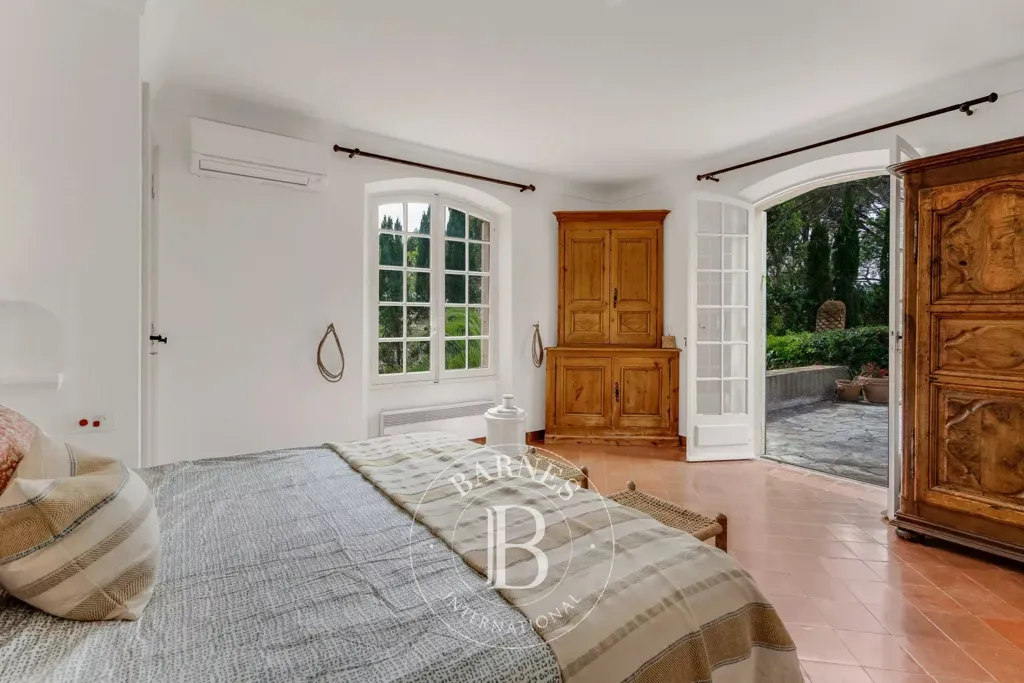 Chambres - Maison Provençale avec Piscine dans le Domaine Privé à Saint-Tropez
