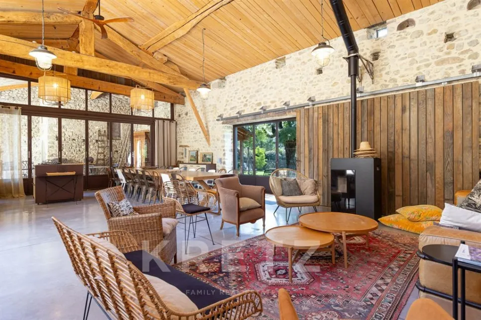 Elutuba - Patrimonial Home with Pool in Drôme Provençale