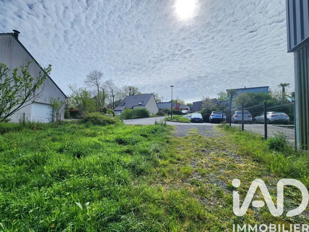 Aed - Buildable Plot with Tree View in Bain-de-Bretagne