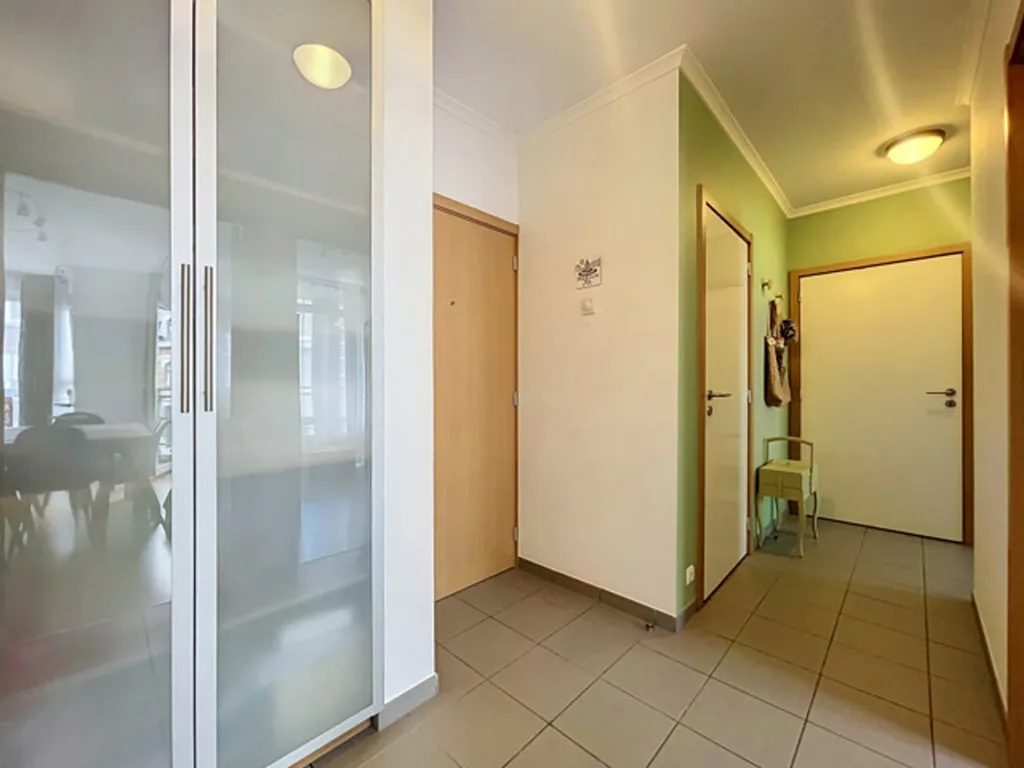 Esik - Apartment with Terrace in Liège