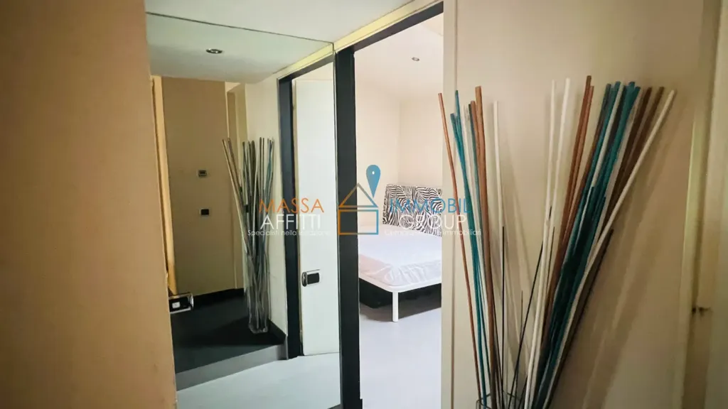 Chambres - Semi-detached House with Veranda in Massa