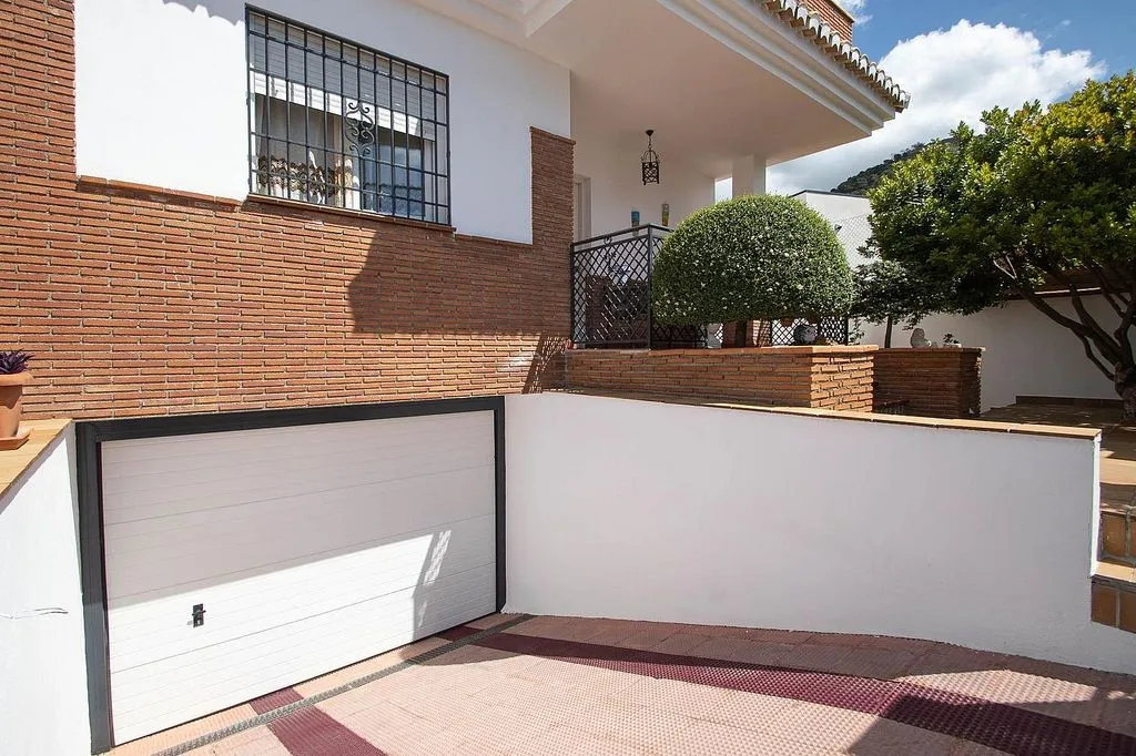 Välivaade - Chalet with Pool and Terrace in Nívar