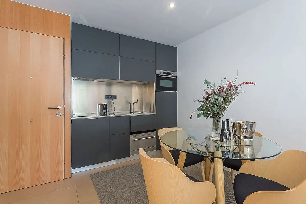 Söögituba - 1-Bedroom Apartment with Terrace in Sant Gervasi