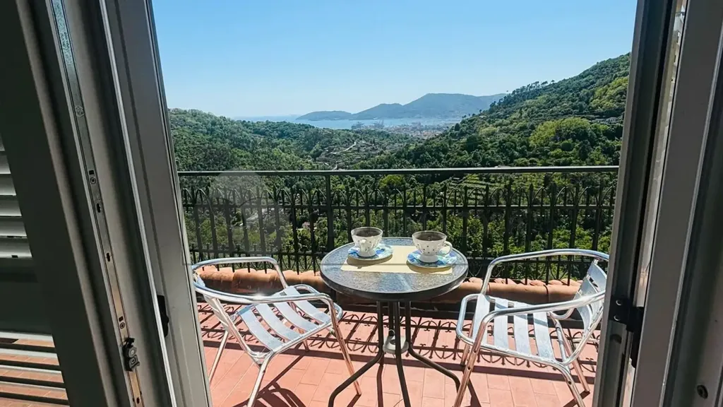 Rõdu - Villa with Sea View in Vezzano Ligure