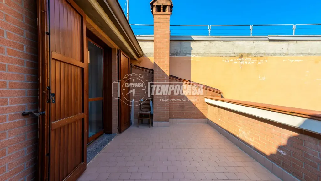 Terrass - Panoramic Apartment with Garage in Vignola