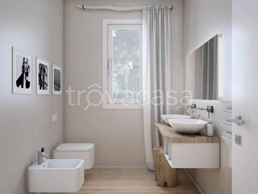 Newly Constructed Flat with Garden in Bregnano