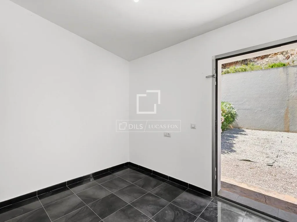 Toad - Contemporary Villa with Pool in Calpe