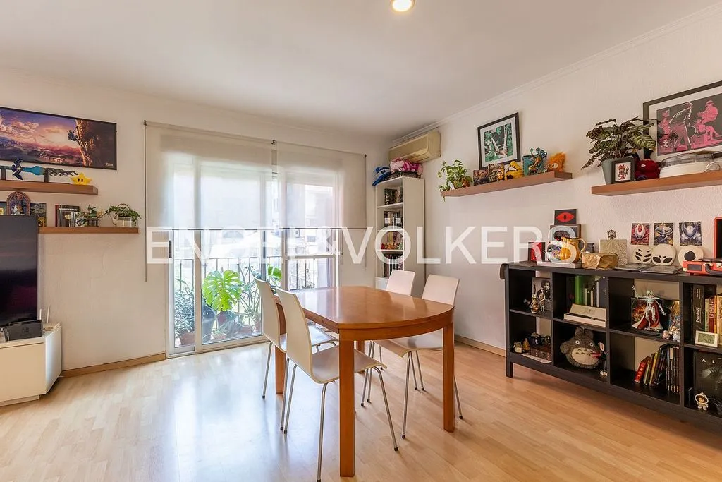 Elutuba - T2 Flat with Balcony in Valencia