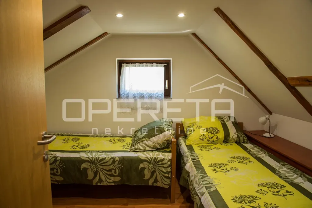 Rooms - Detached House with Forest View in Kelemen