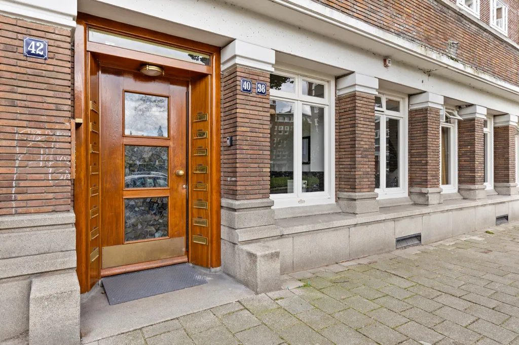 Välivaade - Corner Apartment with South Facing in Amsterdam