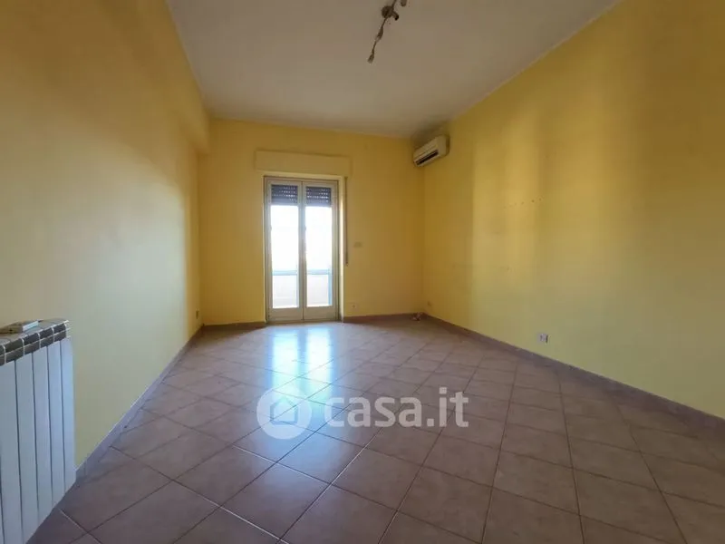 Pièces - Bright Two-Bedroom Flat with Balcony in Catania
