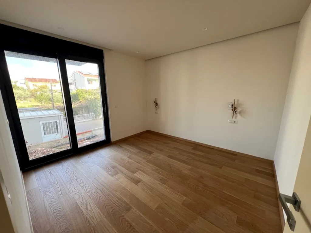 Pièces - Apartment with Sea View on First Floor in KRK