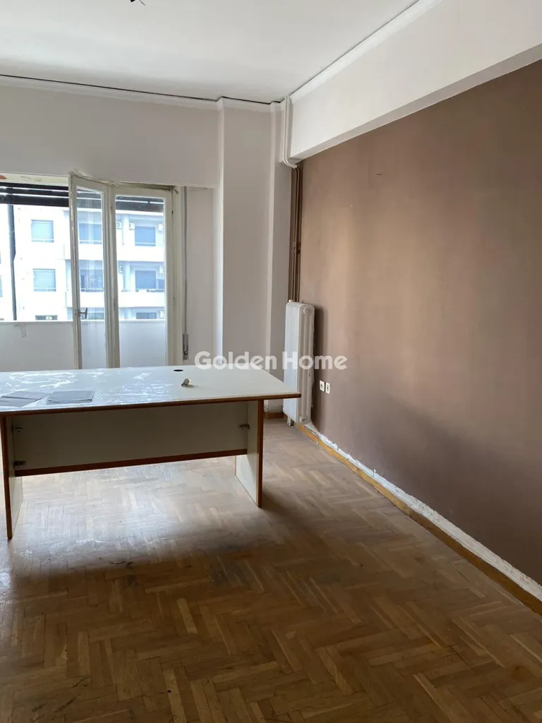 Kabinet - Office Space with High Ceilings in Kallithea