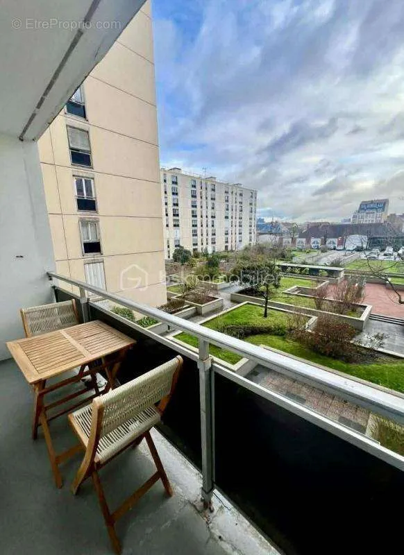 Balcon - Appartement avec Balcon dans Résidence Sécurisée
