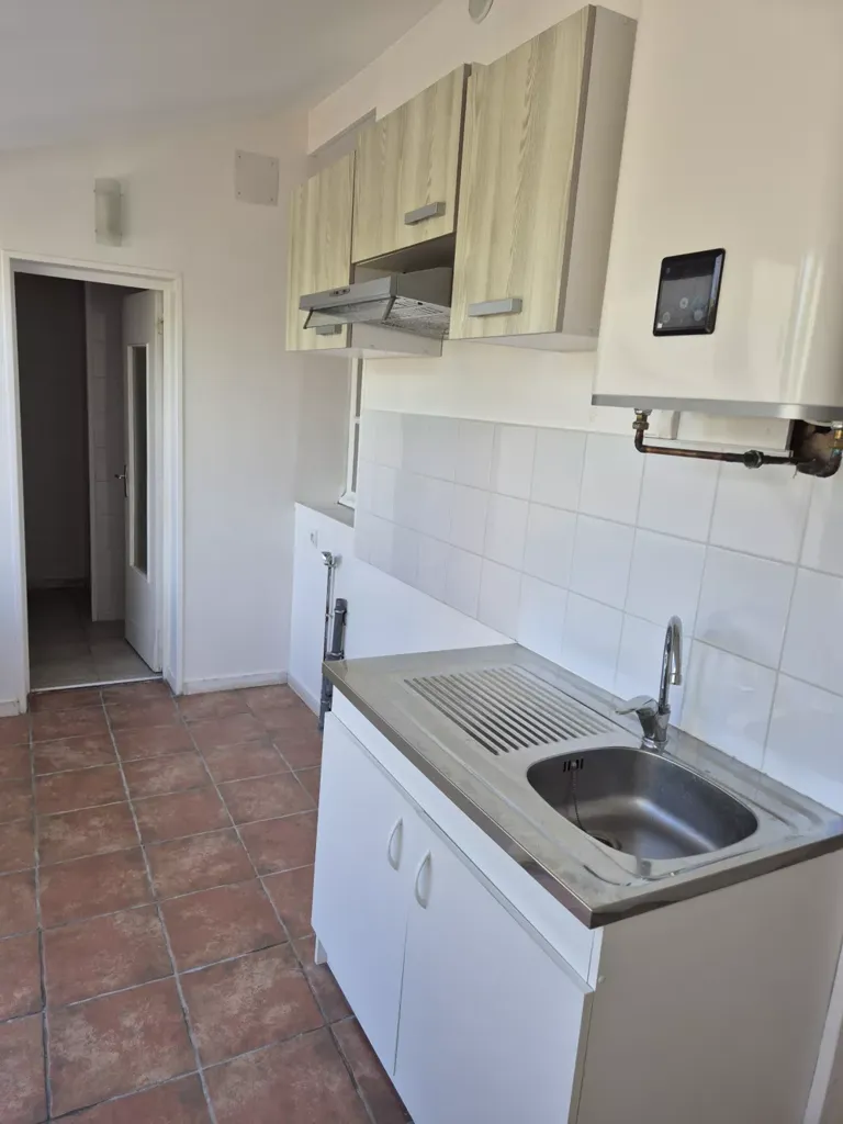 2-toaline maja asukohas Libourne