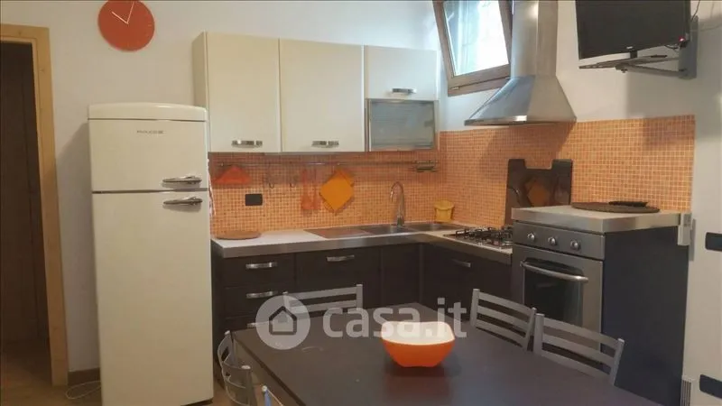 Cuisine - Seafront Trilocale with Private Garden in Pisa
