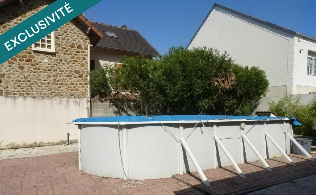 Bassein - Spacious House with Pool in Draveil