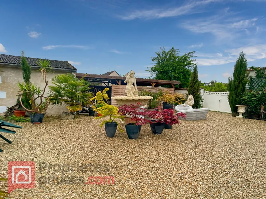 Aed - Renovated House with Garden in Charmoy