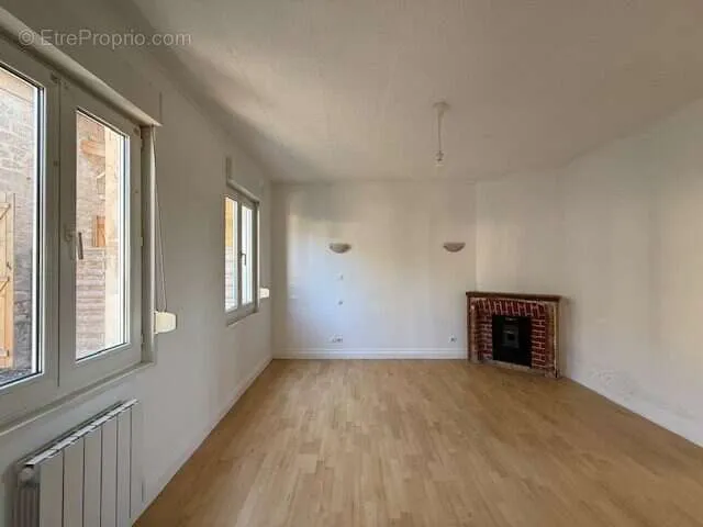 Elutuba - Charming Stone Cottage with Garden in Soissons