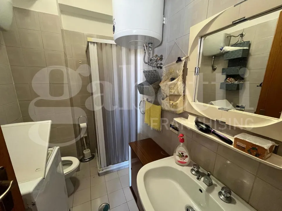 Salles de bain - 3-Bedroom Apartment with Balcony in Scalea