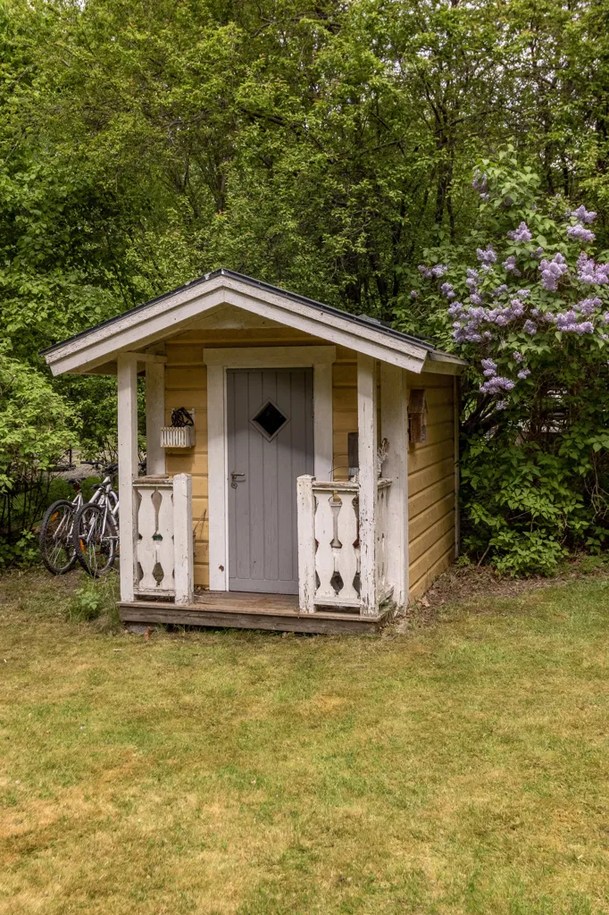 Giardino - Charming Cottage with Forest Glade in Ängsholmen