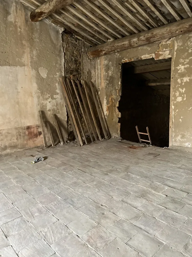 Stanze - Stone House with Potential in Port-La-Nouvelle