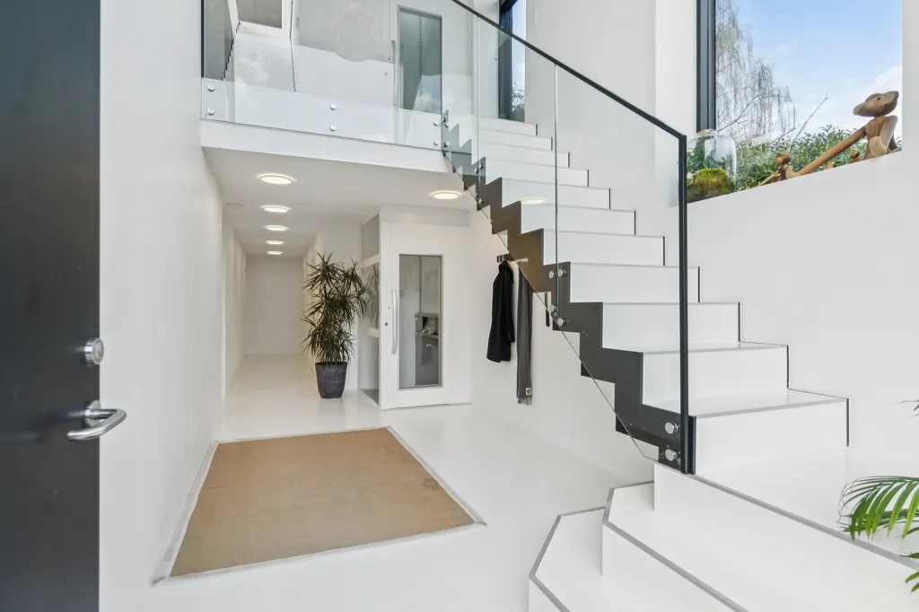Pièces - Modernised Villa with Terraces in Central Odder