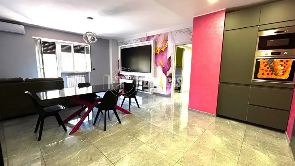 Söögituba - Renovated Apartment with Balcony in Rome