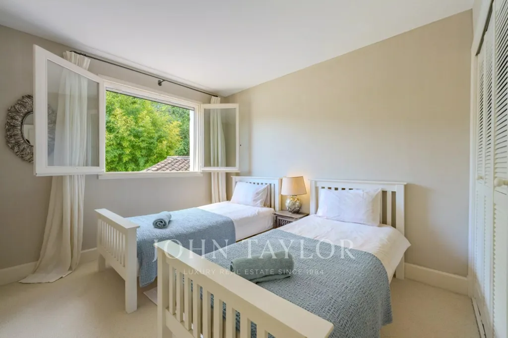 Chambres - Villa Provençale avec Piscine à Châteauneuf-Grasse