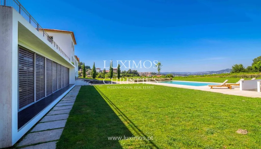 Bassein - Secular Solar with Historic Features in Santo Tirso