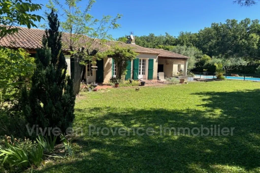 Pool - Villa with Pool near Avignon