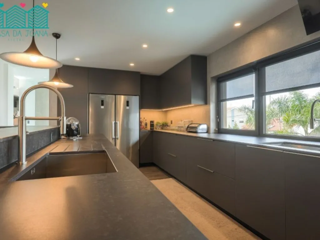 Kitchen - Luxury Villa with Pool in Azurva, Aveiro