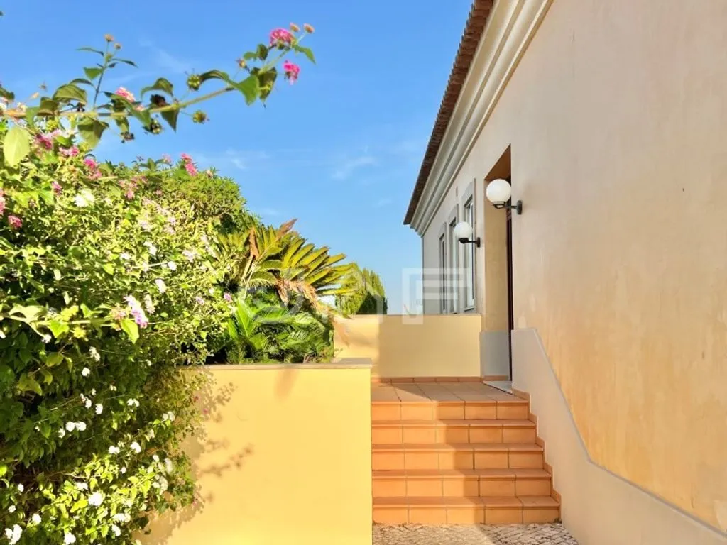 Aed - Algarvian Style Villa with Pool in Albufeira