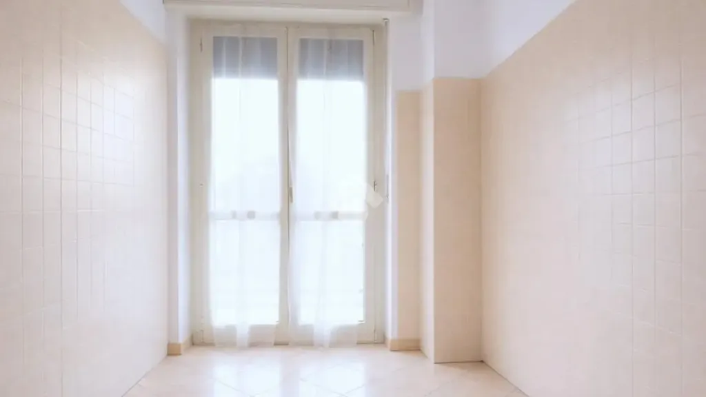 Rooms - Central 4-Bed Apartment with Balcony in Cossato