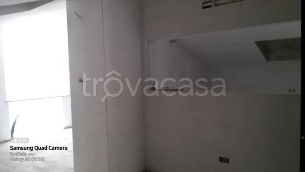 Pièces - Modern Mansard Apartment with Terrace in Neive