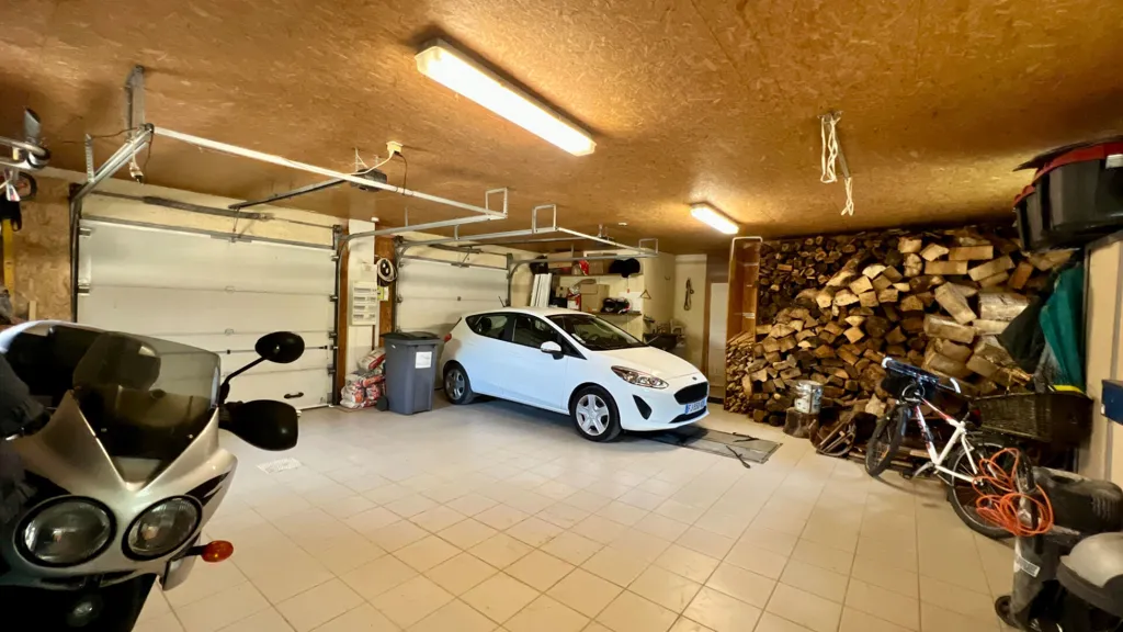 Garage - Detached Villa with Pool in St Denis-en-Bugey