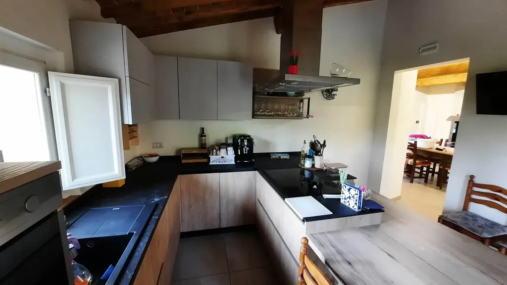 Köök - Rustic Home with Flat Garden in Castelfranco Piandisco