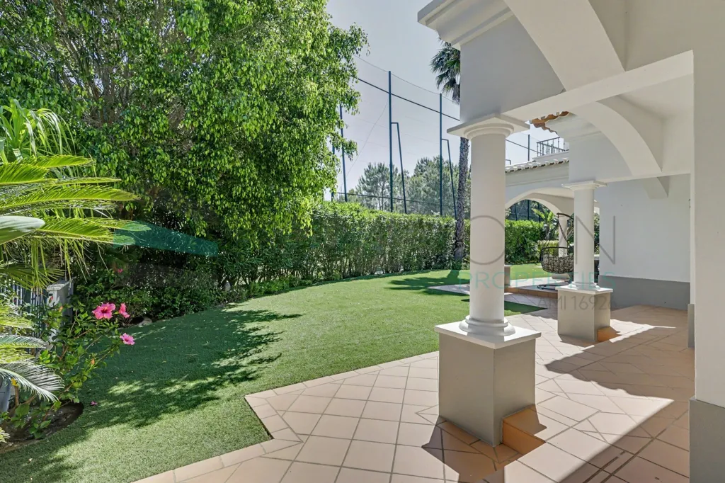 Terrazza - 5-Bed Villa with Pool in Vila Sol, Loulé