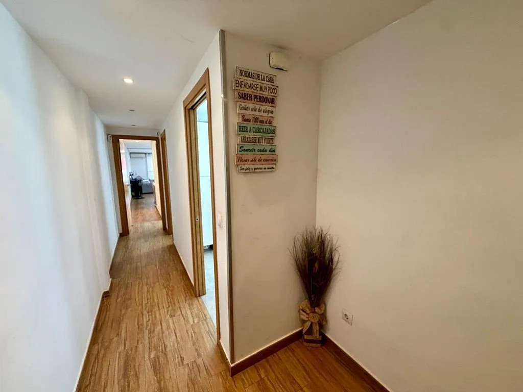 Esik - Apartment with Balcony in Silla